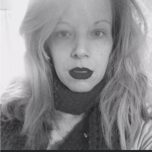 Meet your Posher, Greer - Picture 3 of 4